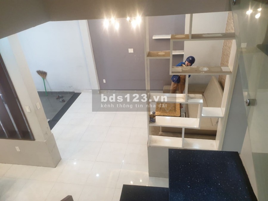 Cần bán gấp nhà HXH Quang Trung 4 tầng 172m2, vị trí đẹp, chỉ nhỉnh 6 tỷ