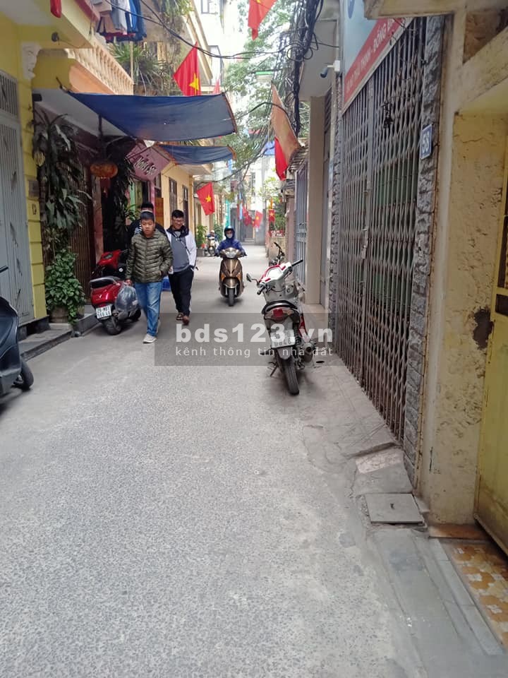 Kinh doanh siêu phát, ô tô đỗ trước cửa, phố Thái Thịnh, mặt tiền rộng, dt 50m