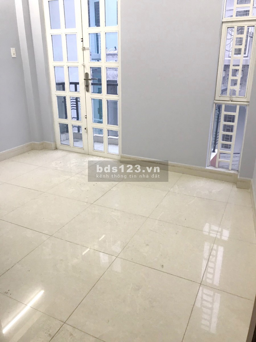 Nhà trống (lửng/2lầu/ST) hẻm 314 Âu Dương Lân P3 Q8