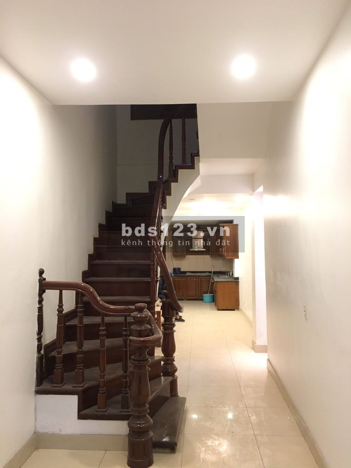 Cần đổi nhà bán nhanh căn 4 tầng Lý Nam Đế chỉ 5 tỷ 3