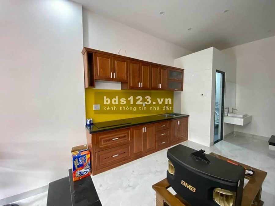 Bán nhà Lạc Long Quân, Quận Tân Bình 37m2 _1T2L giá rẻ