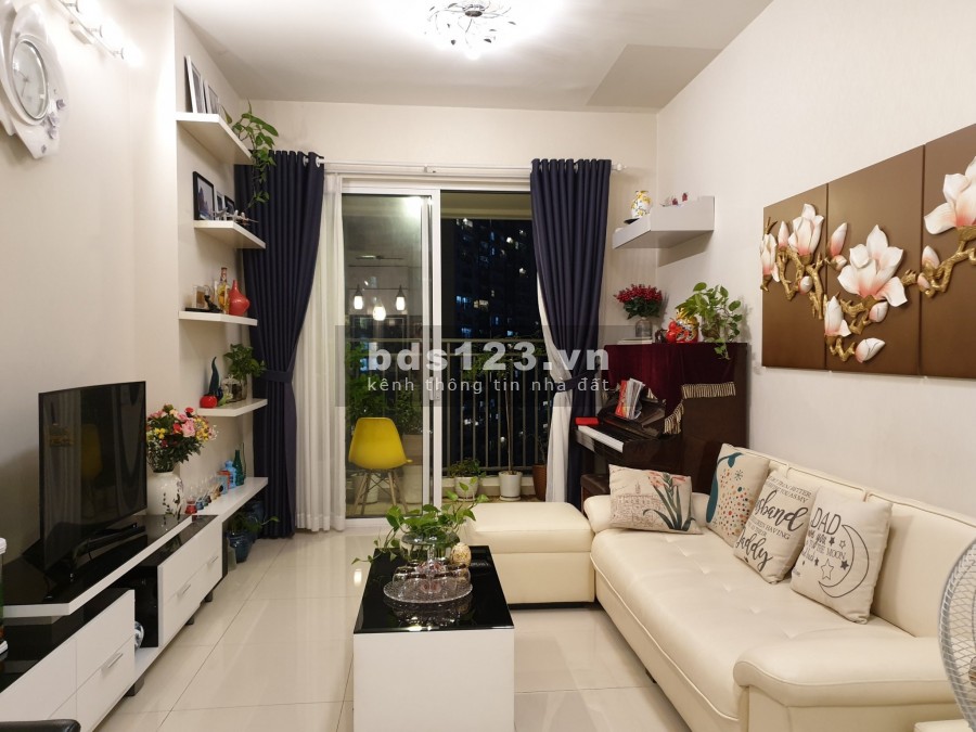 Cần bán gấp căn hộ diện tích lớn 103M/3PN,đầy đủ NT, View ĐN Hồ Bơi, GOLDEN MANSION - 0902.751568