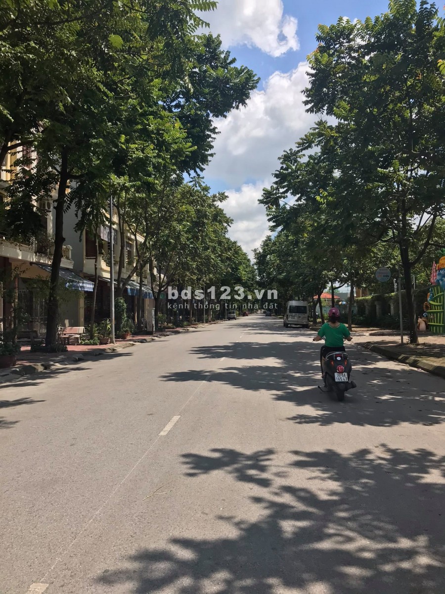 Bán đất mặt phố Hồng Châu, TP Hải Dương, 98m2, mt 5m, giá tốt, vị trí đẹp