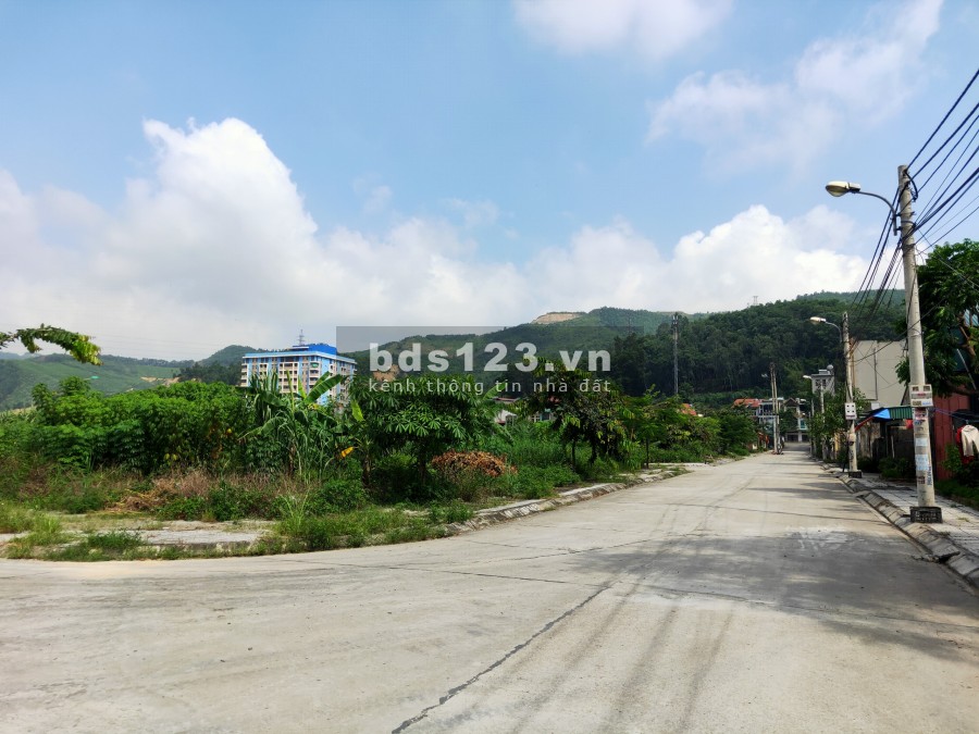 Bán đất hướng đông trục thông QL18 KĐT Km8 Quang Hanh