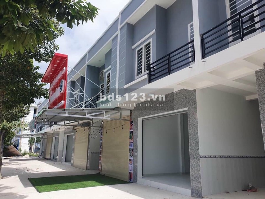 Còn duy nhất 2 căn nhà phố dãy trọ 2 mặt tiền kinh doanh ngay TTHC Huyện