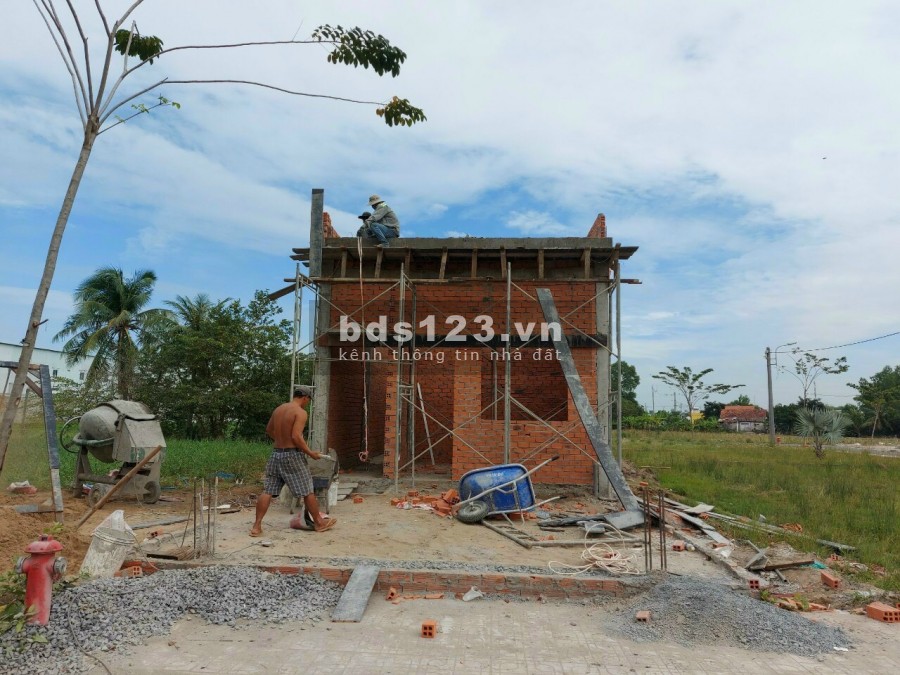 Bán gấp lô gốc đất thổ cư 134 m2 chính chủ 500 triệu