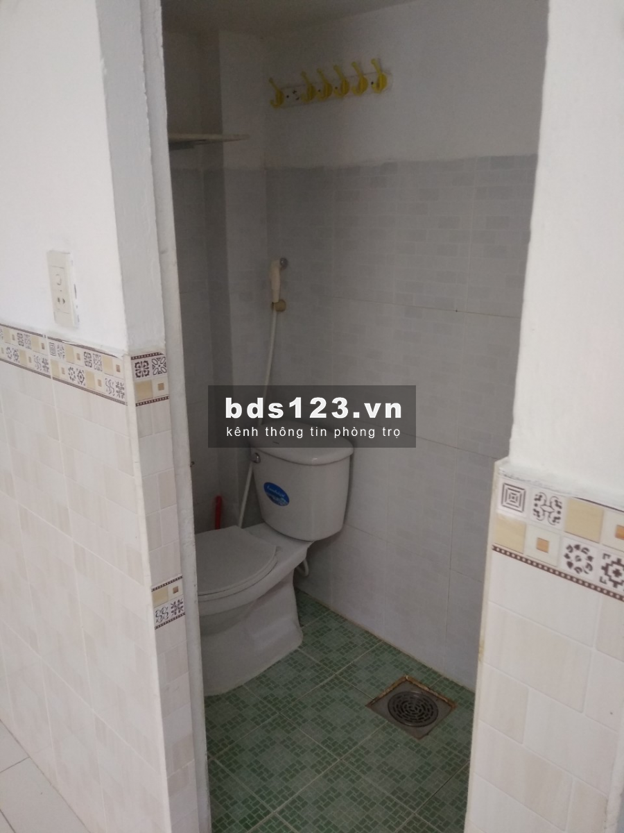 Phòng trọ Phan V Hớn, q 12, dành cho nữ, 3x4,5m 1tr5