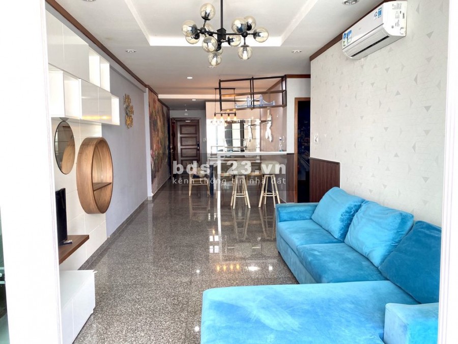 Cho thuê căn hộ y hình rộng 92m2, 2 PN, tầng cao, kiến trúc đẹp, giá 11 triệu/tháng, cc Hoàng Anh Thanh Bình