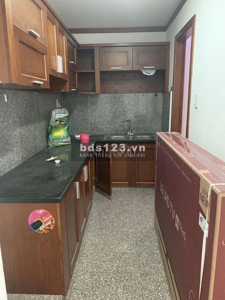 Trống căn hộ tầng cao cần cho thuê giá 9 triệu/tháng, dtsd 73m2, 2 PN, cc Hoàng Anh Thanh Bình