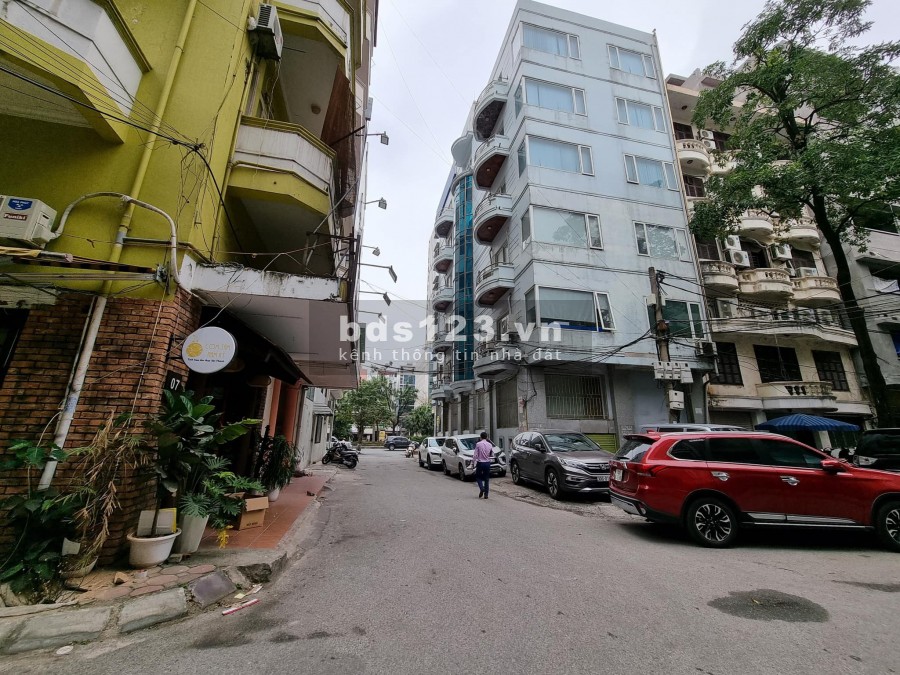 Bán nhà phố Hoàng Quốc Việt, 3 ô tô tránh, 86m2 x 8T, nhỉnh 22 tỷ.
