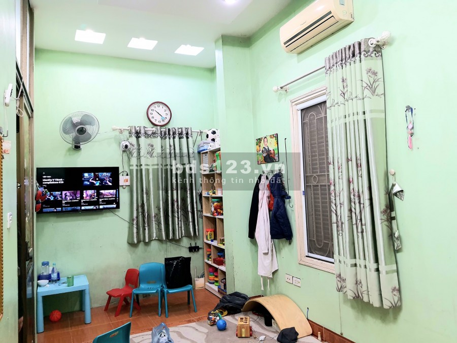 CHỦ NHÀ CẦN BÁN GẤP! NHÀ BẠCH MAI LÔ GÓC Ô TÔ ĐỖ CỬA GIÁ 2.6 TỶ