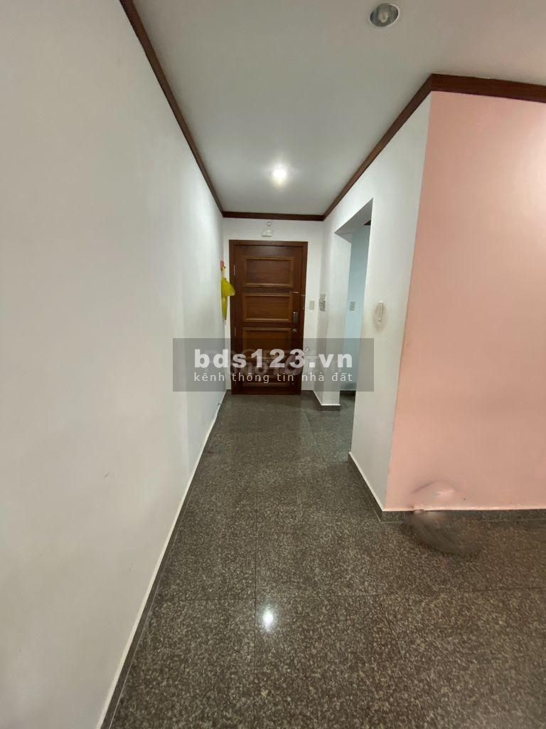 Tầng 31 cc Hoàng Anh Thanh Bình có căn hộ 98m2, 2 PN, giá 10 triệu/tháng, có sẵn nội thất