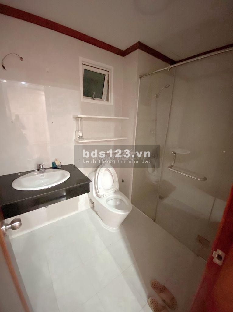 Tầng 31 cc Hoàng Anh Thanh Bình có căn hộ 98m2, 2 PN, giá 10 triệu/tháng, có sẵn nội thất