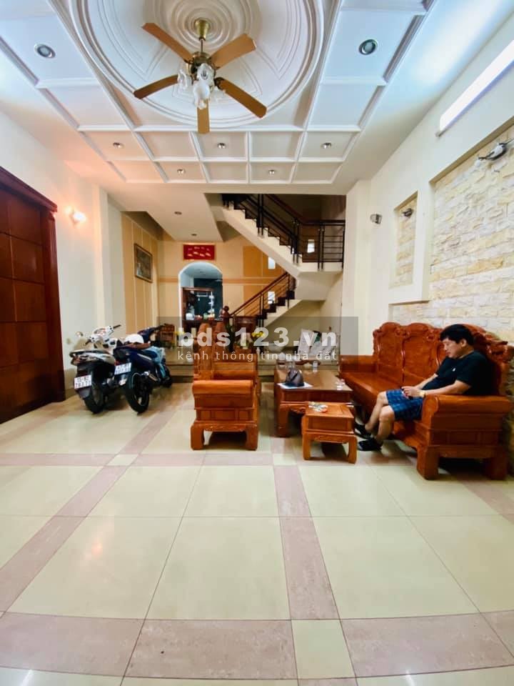 Siêu phẩm 120m2 mặt tiền Hiệp Nhất-Tân Bình-4 tầng-Ngang hơn 5m cực hiếm.