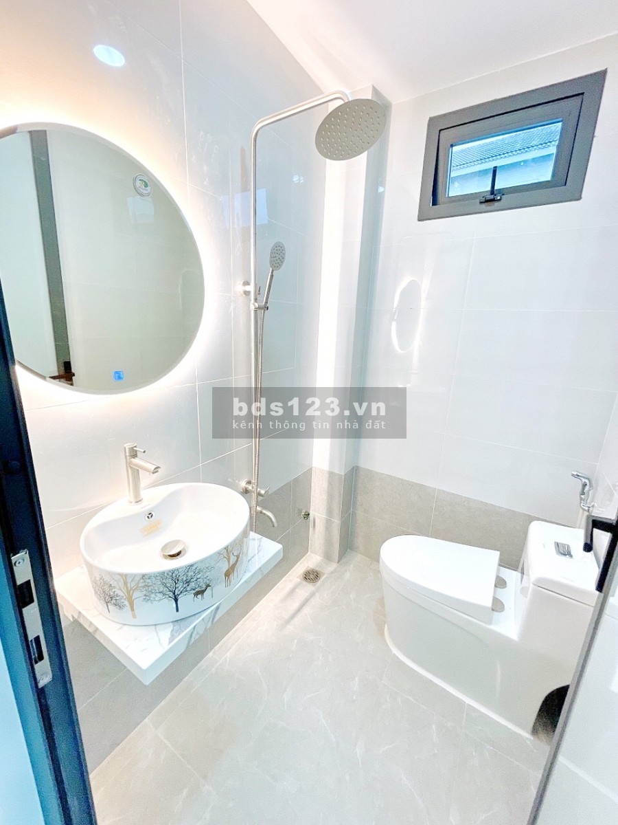 Bán nhà mới 1 lầu 61m2 gần mặt tiền đường Phạm Hùng Phường 9 Quận 8