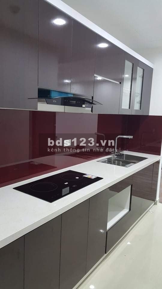 Chính chủ cần bán căn hộ 2 PN Goldmark City giá chỉ 2.18 tỷ.