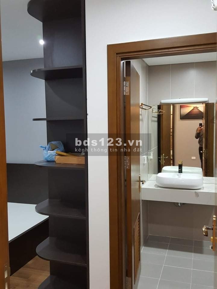 Chính chủ cần bán căn hộ 2 PN Goldmark City giá chỉ 2.18 tỷ.