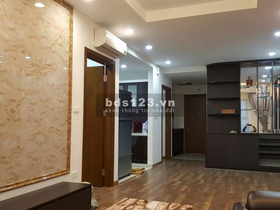 Chính chủ cần bán căn hộ 2 PN Goldmark City giá chỉ 2.18 tỷ.