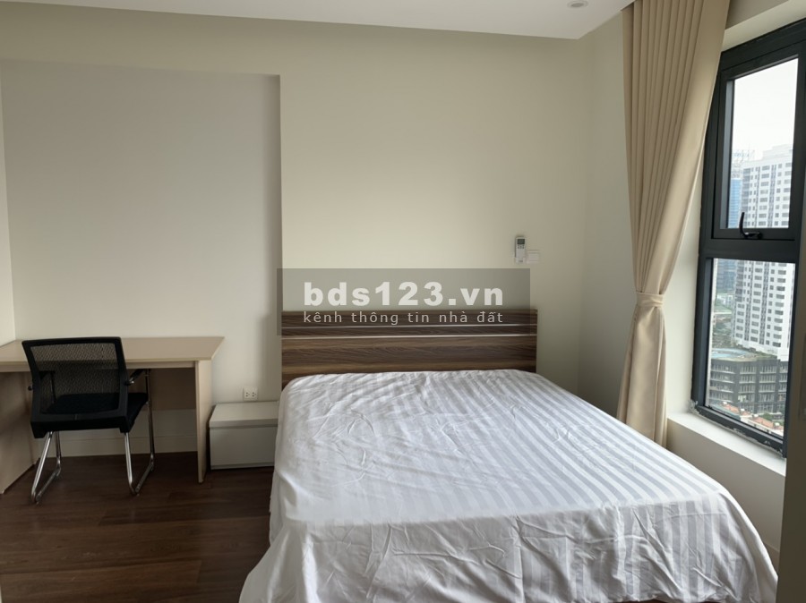 Cho thuê Chung cư Imperia Nguyễn Huy Tưởng 4 ngủ full 19 triệu. Lh 0377983070