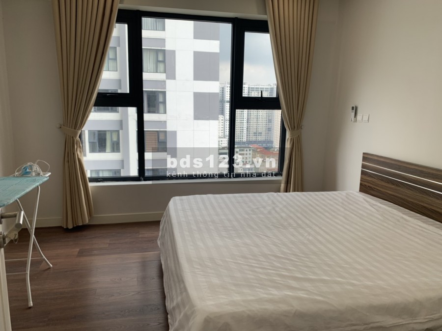 Cho thuê Chung cư Imperia Nguyễn Huy Tưởng 4 ngủ full 19 triệu. Lh 0377983070