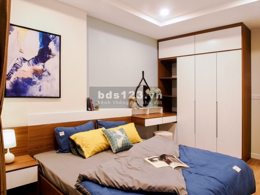 Chính chủ cần bán căn hộ Kosmo Tây Hồ - 78m2- giá 3 tỷ 3 ( full đồ)