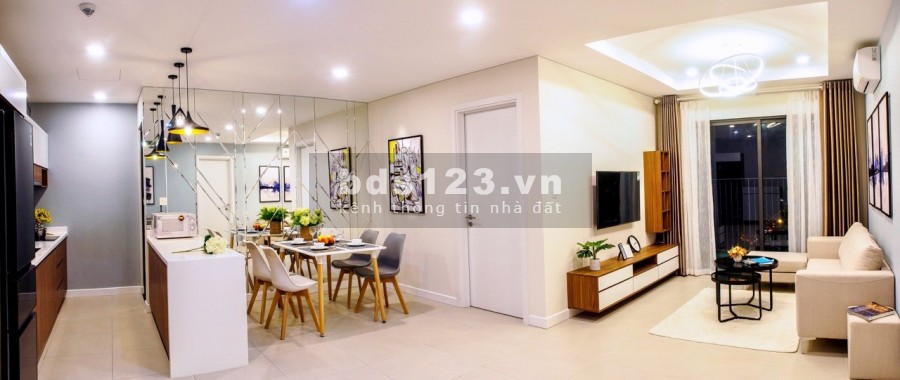 Chính chủ cần bán căn hộ Kosmo Tây Hồ - 78m2- giá 3 tỷ 3 ( full đồ)