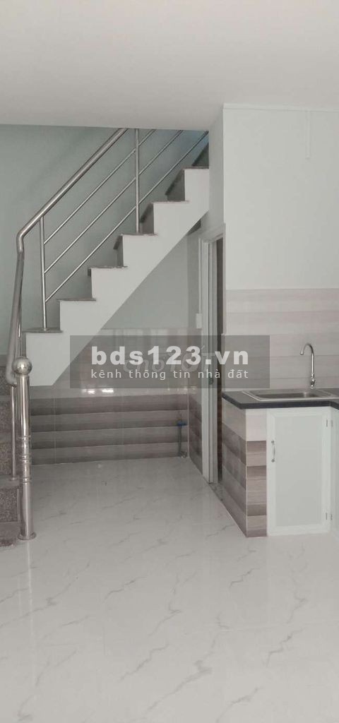 Nhà đẹp, một trệt một lầu, hai phòng ngủ, p5 q8