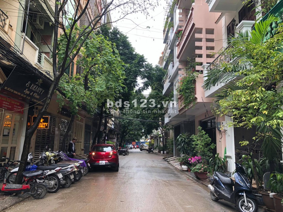 PHÂN LÔ Ô TÔ TRÁNH KINH DOANH 55M2*4T TRUNG KÍNH NHỈNH 9 TỶ