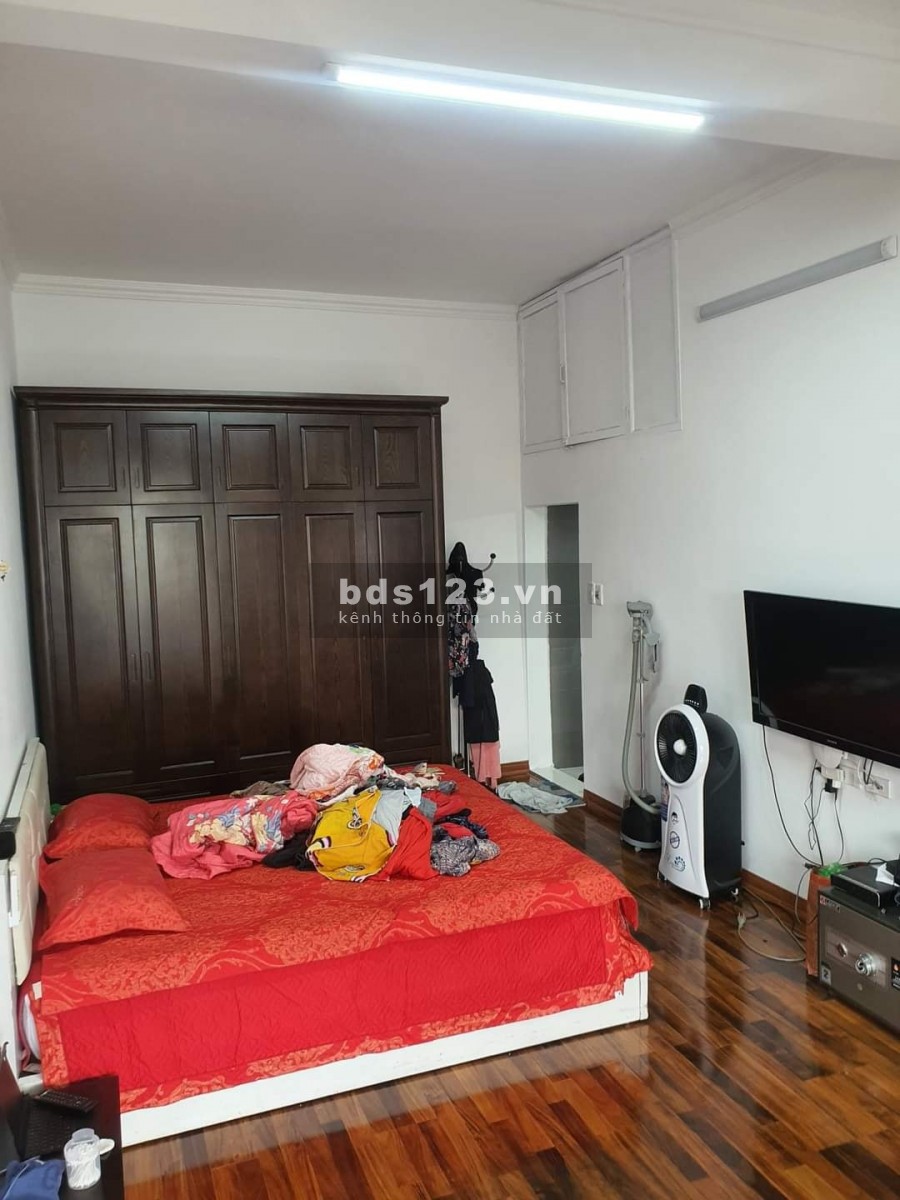 NHÀ ĐẸP VỊ TRÍ HOT NHẤT ĐỐNG ĐA, 20M RA PHỐ HOÀNG CẦU, MT RỘNG 5,5 M – NHÀ 4 TẦNG – 52M2.