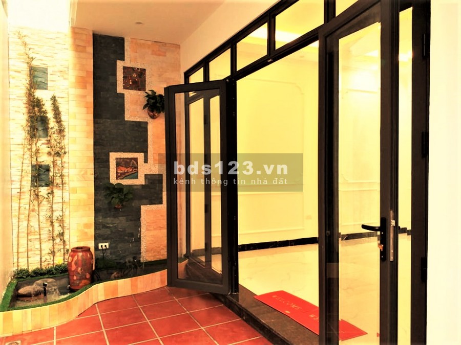 Nhỉnh 4 tỷ có nhà đẹp 250m2 cạnh Ngã Tư Sở, vị trí trung tâm, tiện ích vô vàn