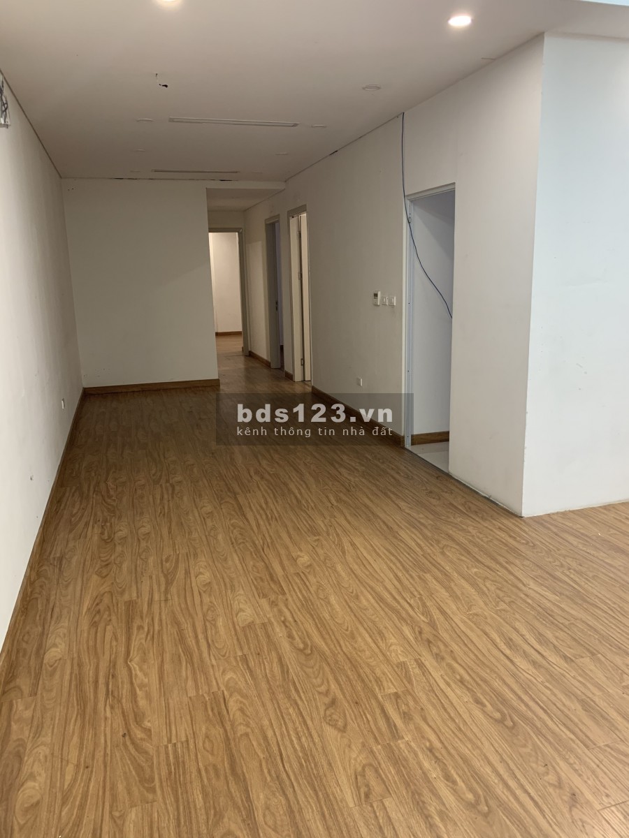 Cho thuê Chung cư Times Tower Lê Văn Lương 3PN 2VS cơ bản 14 triệu. Lh 0377983070