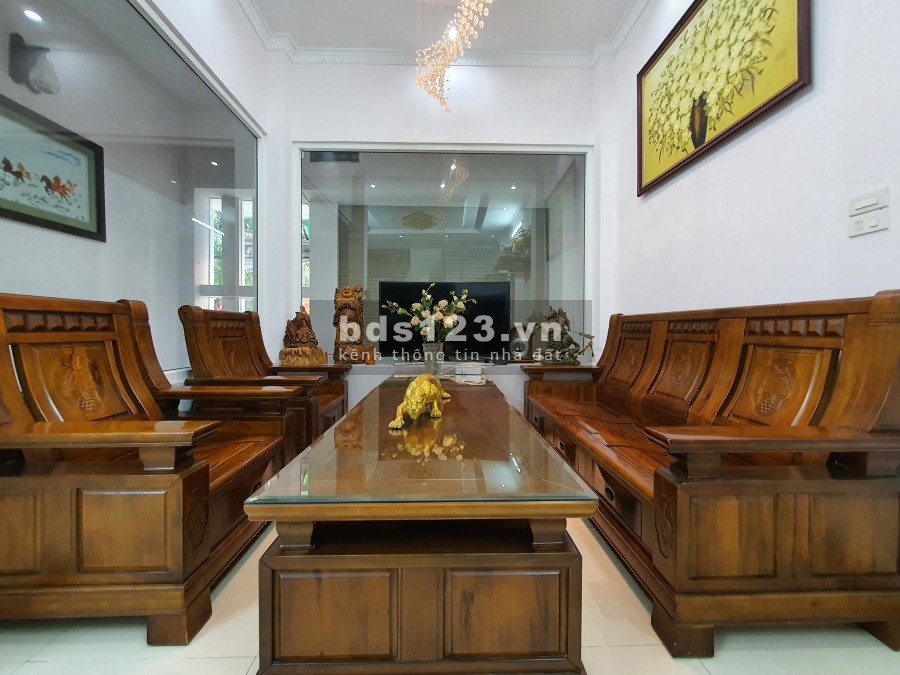 TRUNG TÂM MUA SẮM PHÙNG KHOANG Ô TÔ ĐỖ CỬA DT 55M2 6T, MT 5M GIÁ 7.7 TỶ