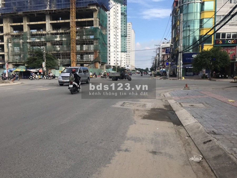 Mặt bằng kinh doanh góc 2 mặt tiền Cao Lỗ, P4, Q8