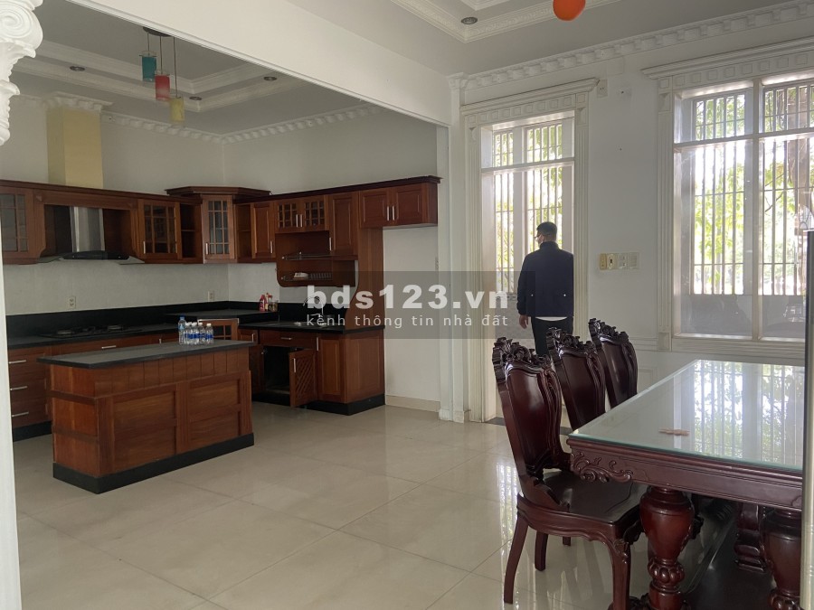 Biệt Thự mặt Nguyễn Huy Tưởng Lô Góc 7,2x17 trệt, 3L, 7PN – 40tr