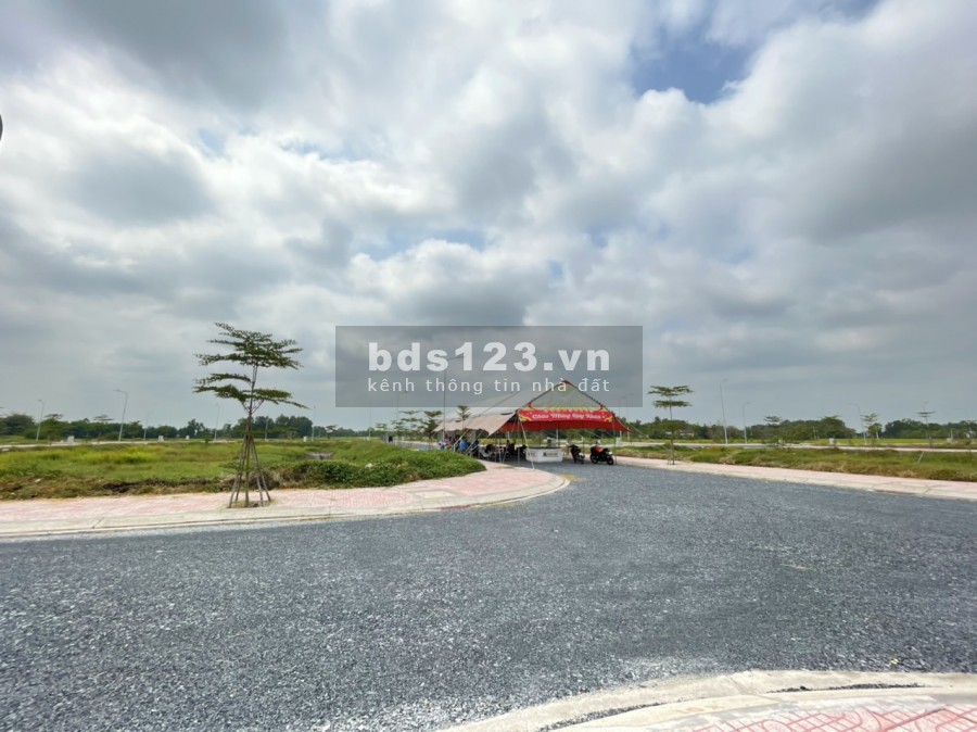 BÁN GẤP LÔ ĐẤT KHU ĐÔ THỊ SAO VÀNG