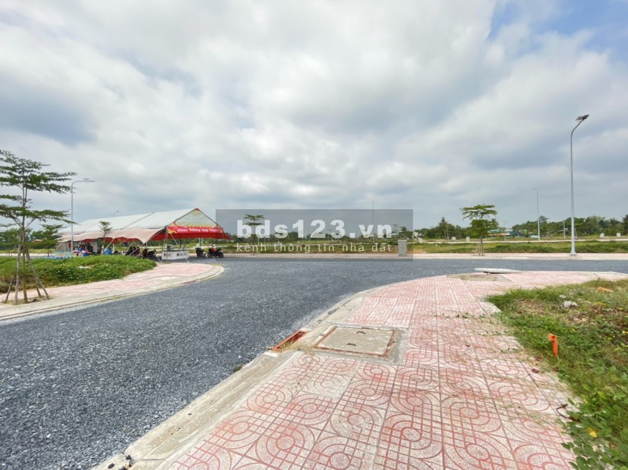 BÁN GẤP LÔ ĐẤT KHU ĐÔ THỊ SAO VÀNG