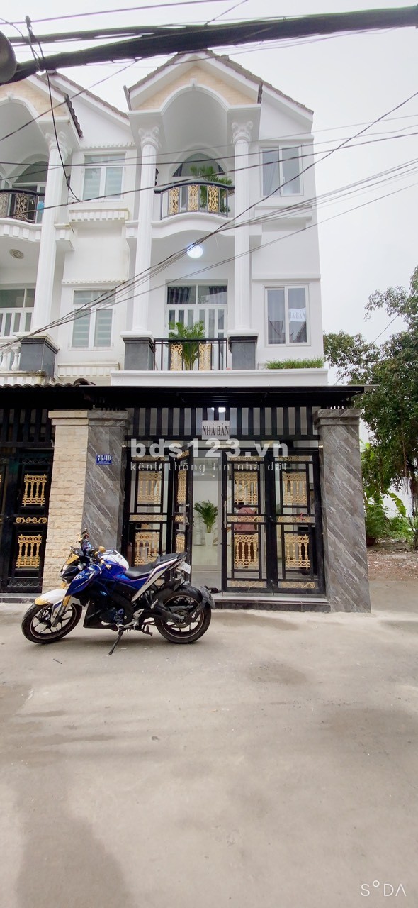 Bán nhà 3 lầu 4 PN xe hơi đỗ trước nhà 76 Dương Cát Lợi, thị trấn Nhà Bè,giá 4,55 tỷ