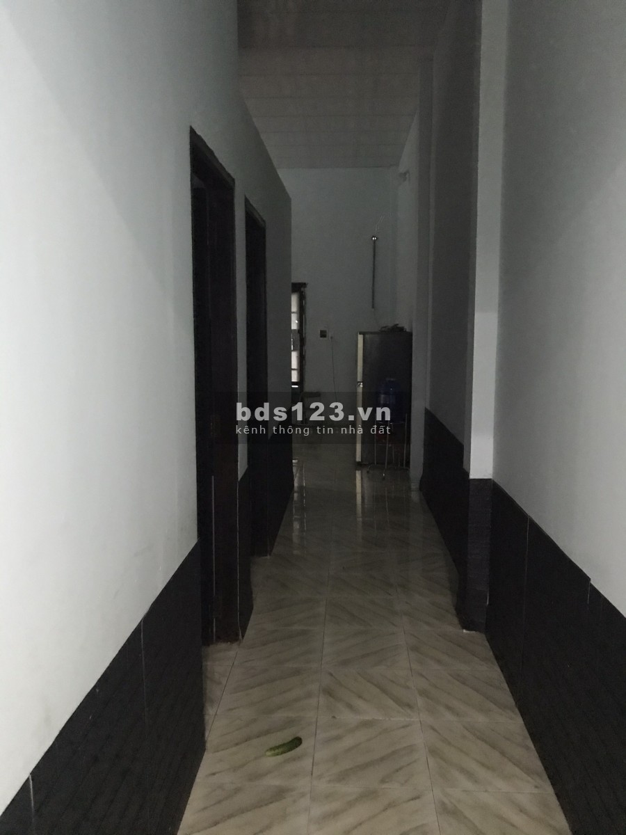 Kẹt vốn tôi muốn bán gấp căn nhà c4 và lô đất gđ đang định ở, sát với kcn, chợ