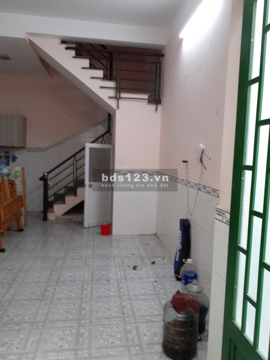 Cho thuê nhà nguyên căn 1 trệt 3 lầu Quận 2 gần cầu sài gòn