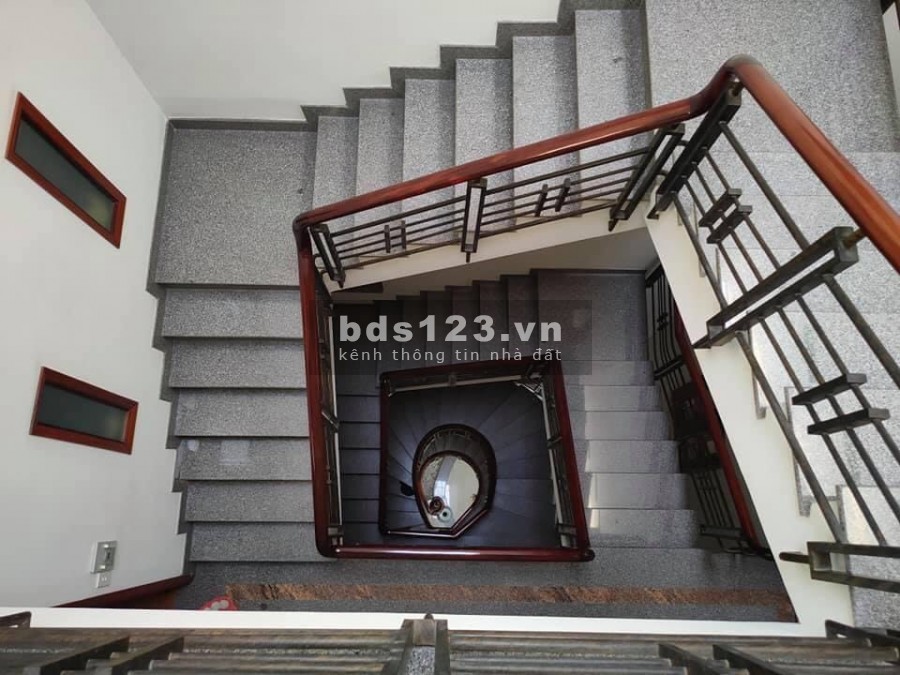 Kẹt tiền bán nhà hẻm 40 Trần Văn Quang, Tân Bình 20 tỷ tiện KD cho thuê, LH0909484131