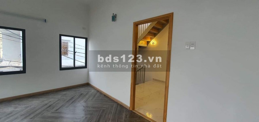 Bán GẤP căn góc 2 HXH Lũy Bán Bích 3 tầng 36m2, ngang 5m, mới đẹp xách vali ở. Chỉ 4.3 tỷ