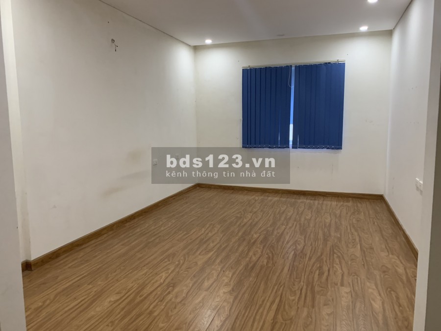 Cho thuê Chung cư Times Tower Lê Văn Lương 3PN 2VS cơ bản 14 triệu. Lh 0377983070