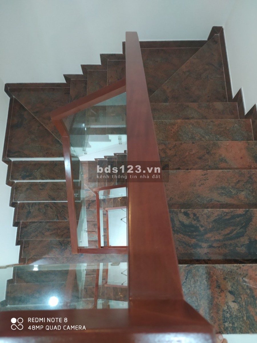 Nhà Phan Huy Ích,HXH, P.15, Q.Tân Bình, 4m *13.1m, 5 tầng.