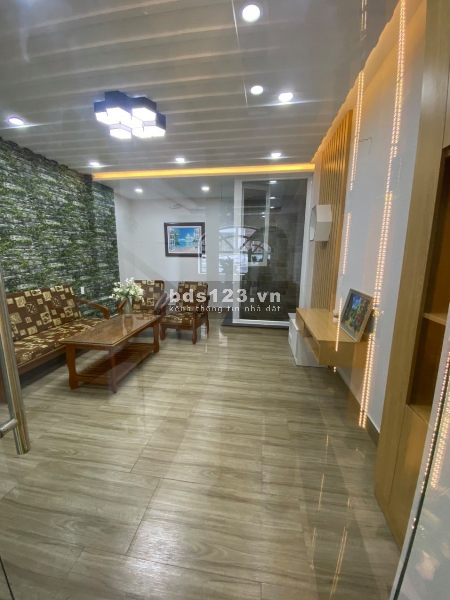 Nhà Phan Huy Ích,HXH, P.15, Q.Tân Bình, 4m *13.1m, 5 tầng.