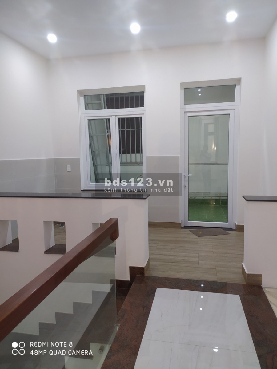 Nhà Phan Huy Ích,HXH, P.15, Q.Tân Bình, 4m *13.1m, 5 tầng.