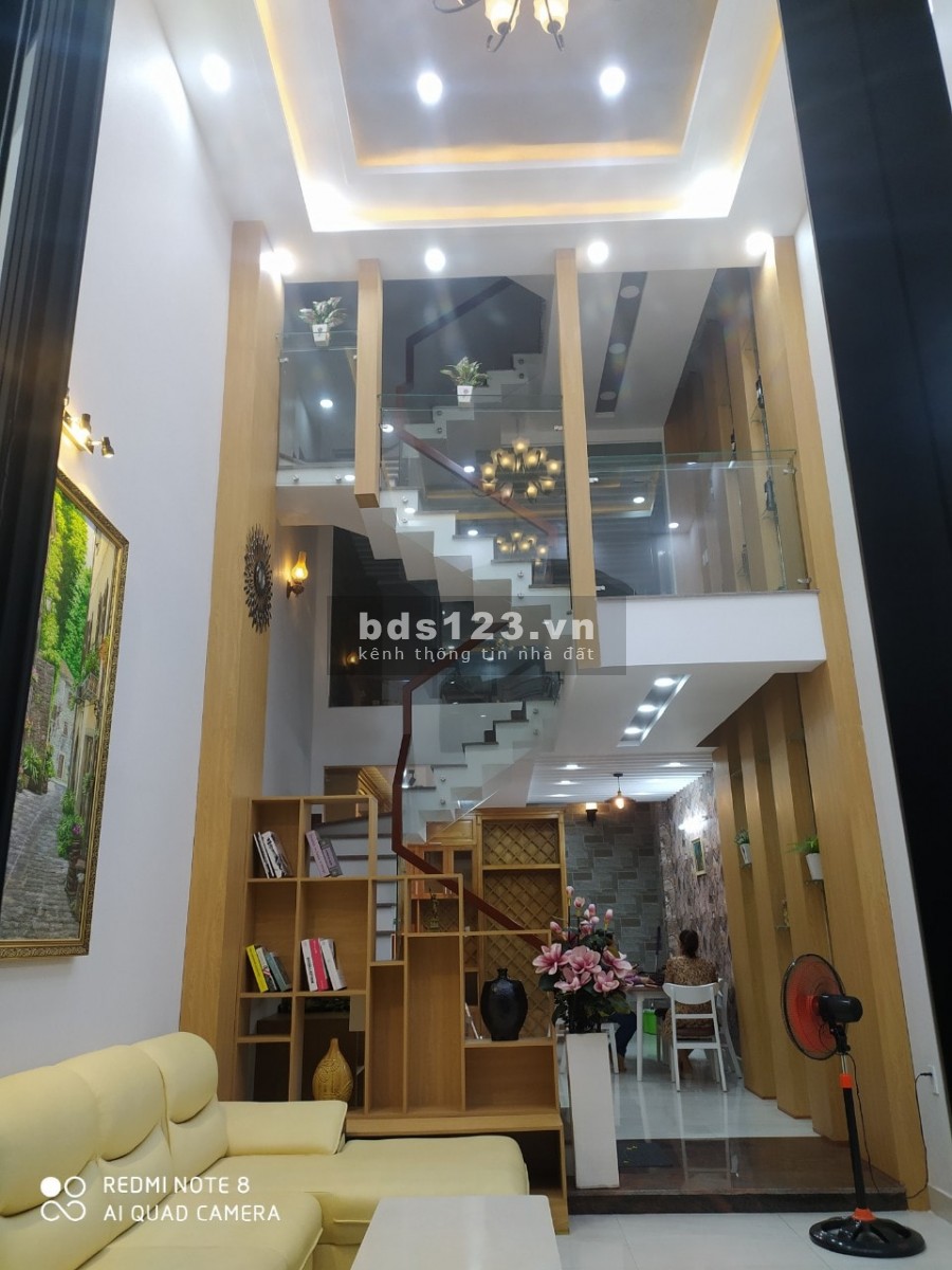 Nhà Phan Huy Ích,HXH, P.15, Q.Tân Bình, 4m *13.1m, 5 tầng.