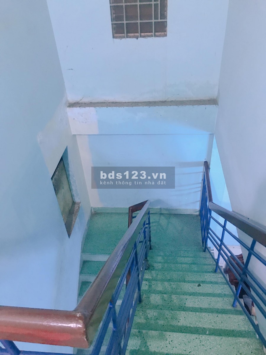Nhà bán Cấp 4 Số 1014 Cách Mạng Tháng 8, Ngang 4.2, Dài 32m, nở hậu, rộng 140m2. Giá 14 Tỷ T.lượng.