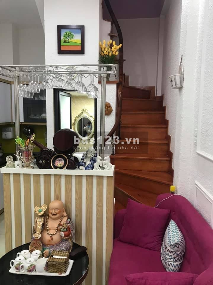 Bán nhà Thịnh Hào – Đống Đa. Kinh doanh. Nhà đẹp về ở ngay. 4.6 tỷ