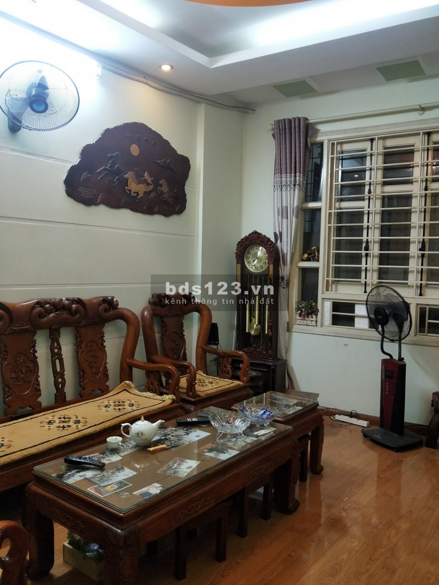 Hiếm ngay gần đường lớn Cầu Giấy, gần phố 5 tầng nhỉnh 4 tỷ