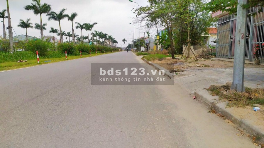 ĐẤT MẶT TIỀN TRỤC 60M CẠNH ROYAL PARK - HÀNG HIẾM GIÁ SIÊU ĐẦU TƯ. LH 0702_788_074 MS VÂN